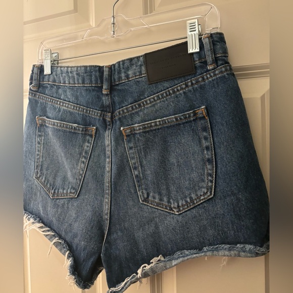 Zara High Waisted 100% Cotton Denim Cutoff Shorts, Size 6 - Picture 4 of 9